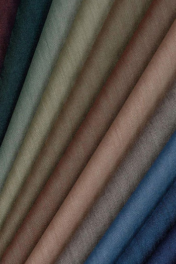 Muestrario de telas de diferentes colores