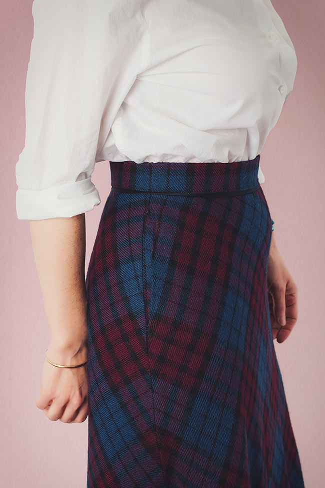 maniqui Falda-cuadro-corte-cruzado-1-w